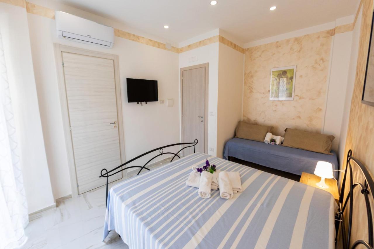 נאפולי B&B Mary Sant'Elia מראה חיצוני תמונה